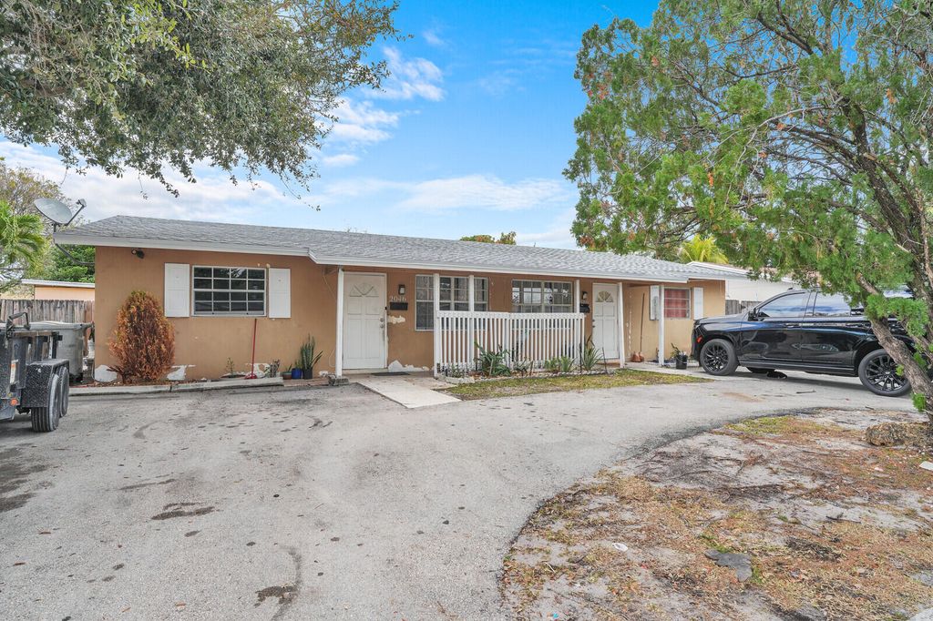 Photo of 2040 NE 2nd Terrace, Pompano Beach, FL 33060 (MLS # B26006965)