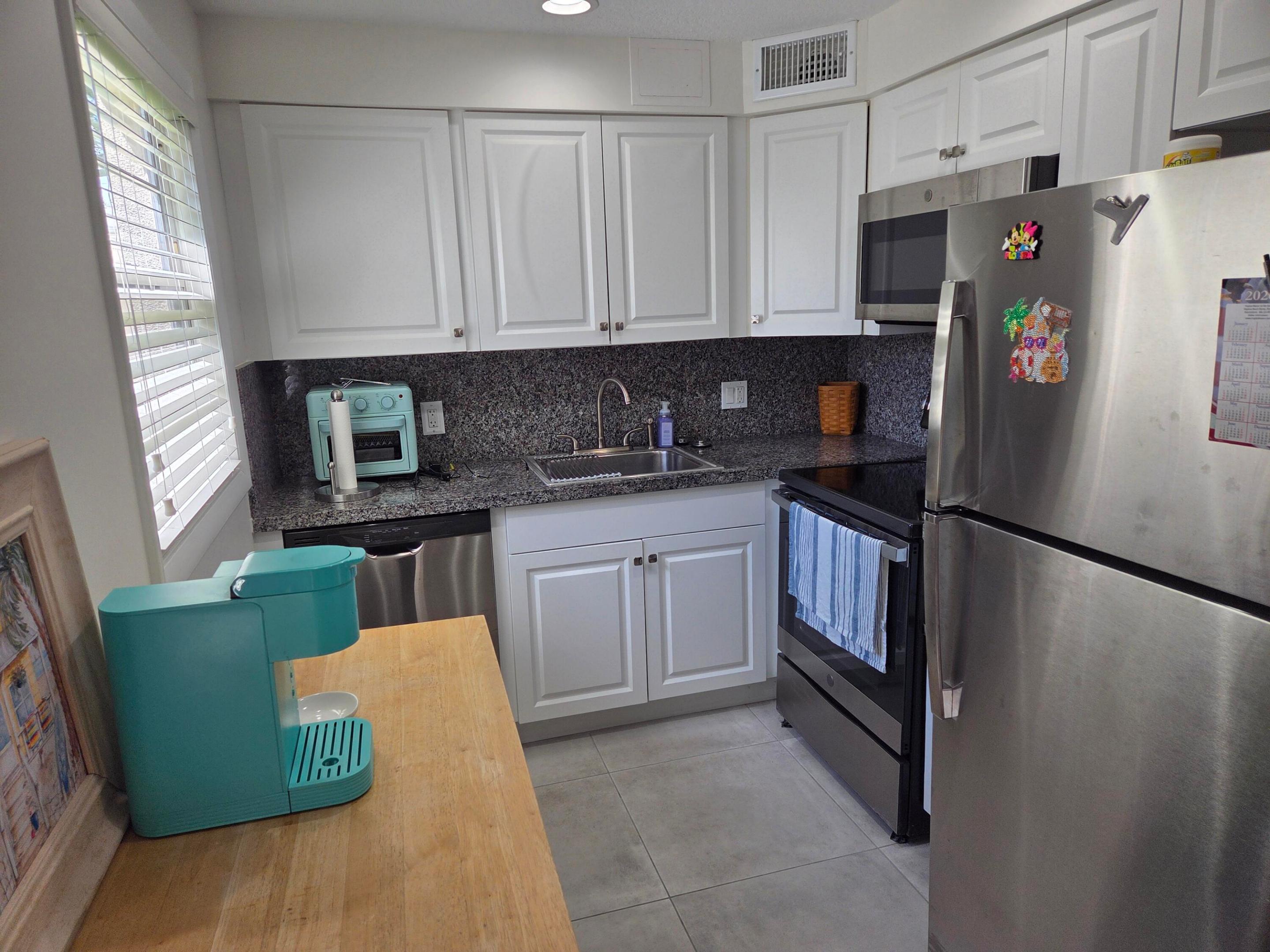 FARNHAM P CONDO - Residential