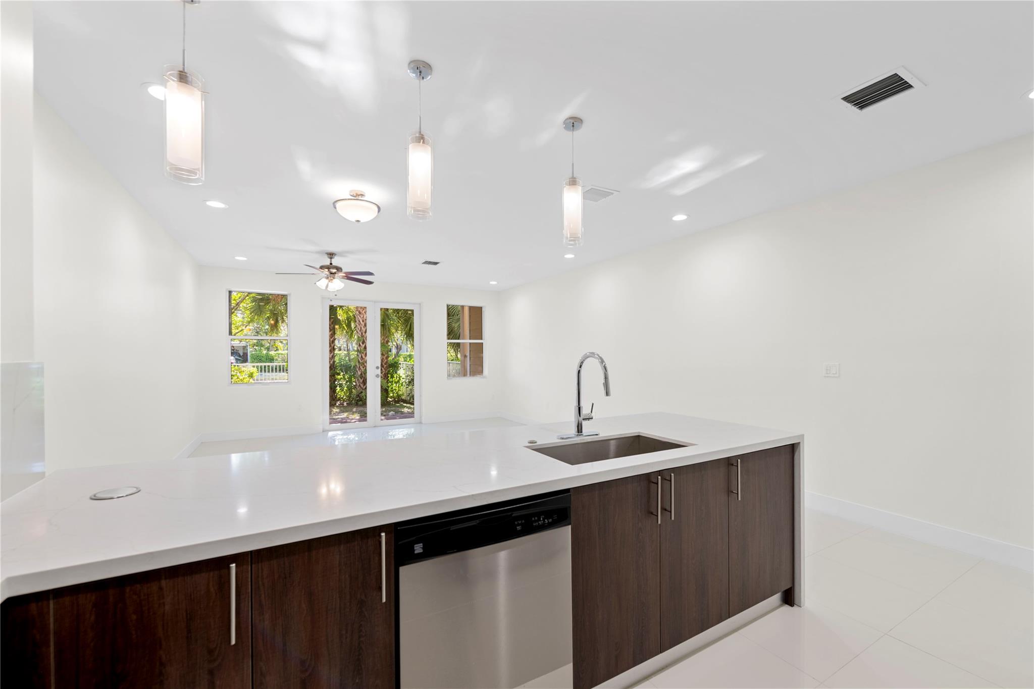 1432 SW 4th Ave 1432