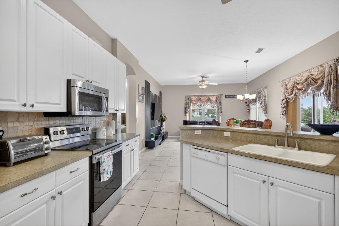 LAKEFOREST AT ST LUCIE WEST - Residential