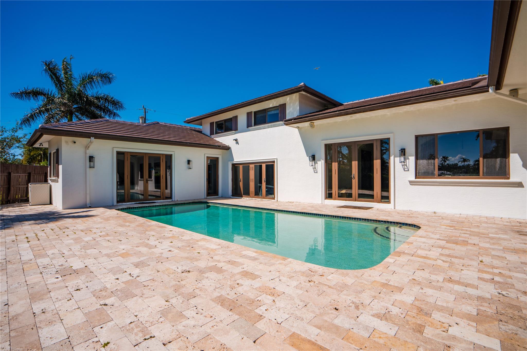 HILLSBORO ISLES - Residential