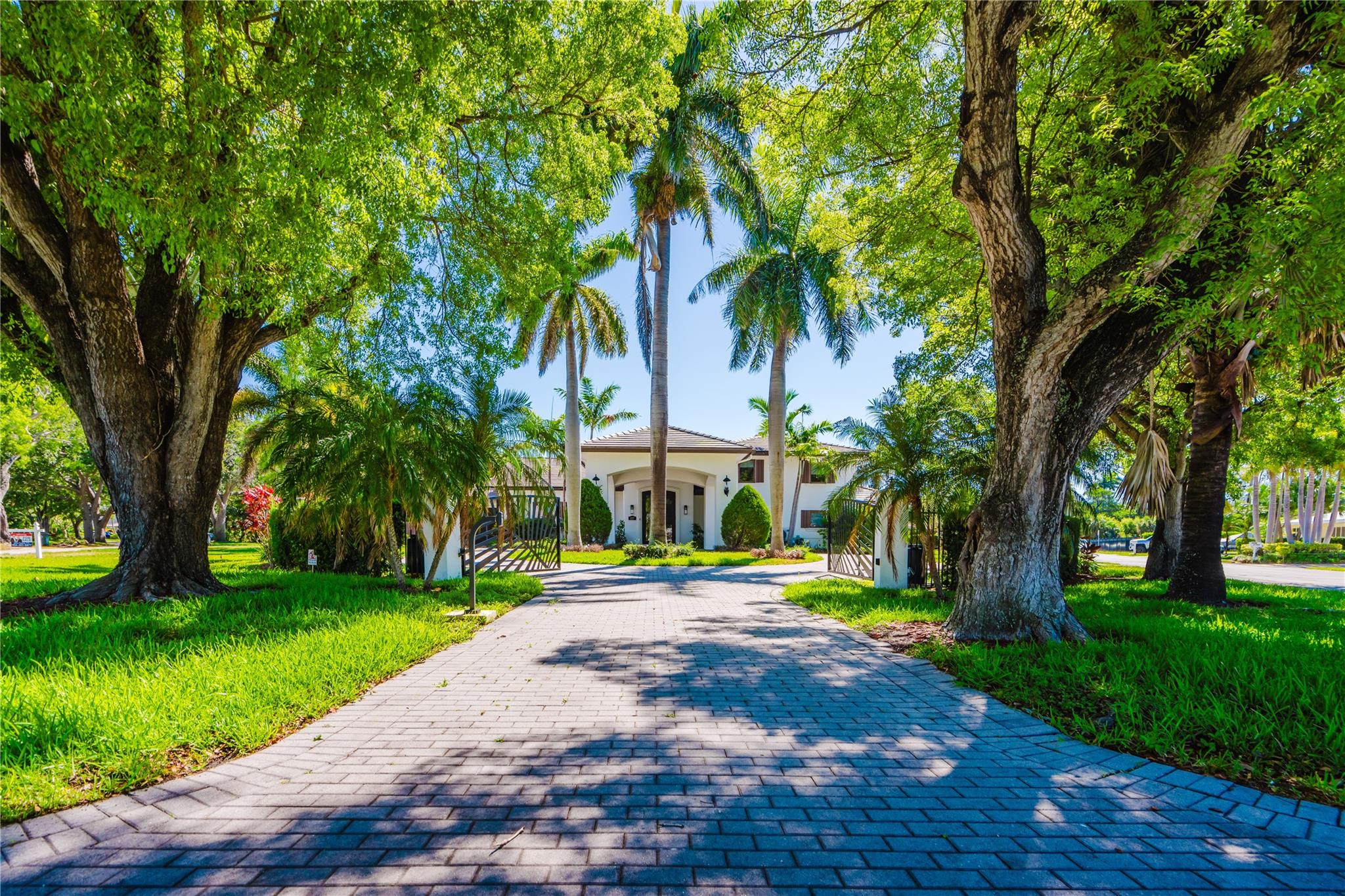 HILLSBORO ISLES - Residential