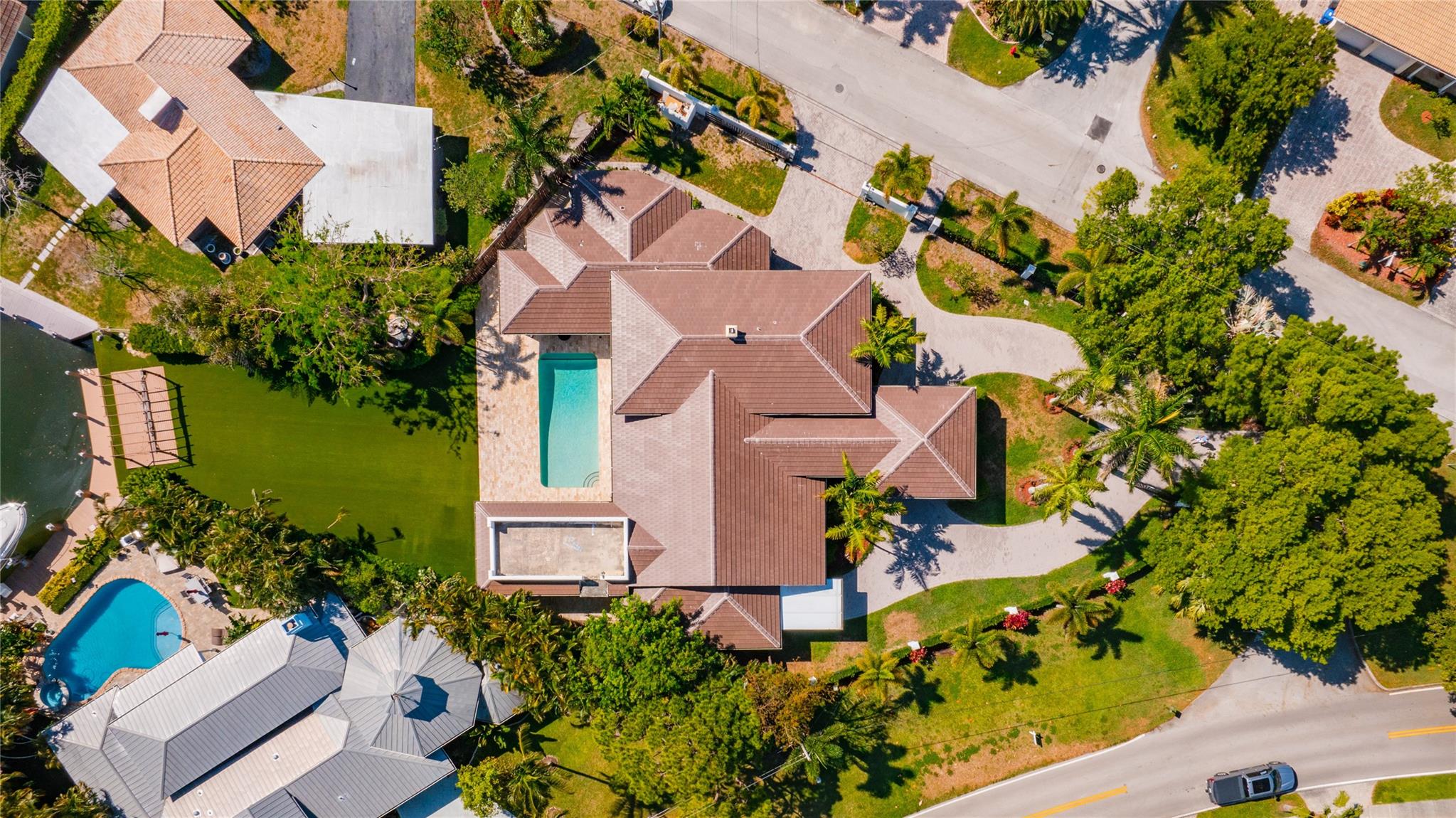 HILLSBORO ISLES - Residential