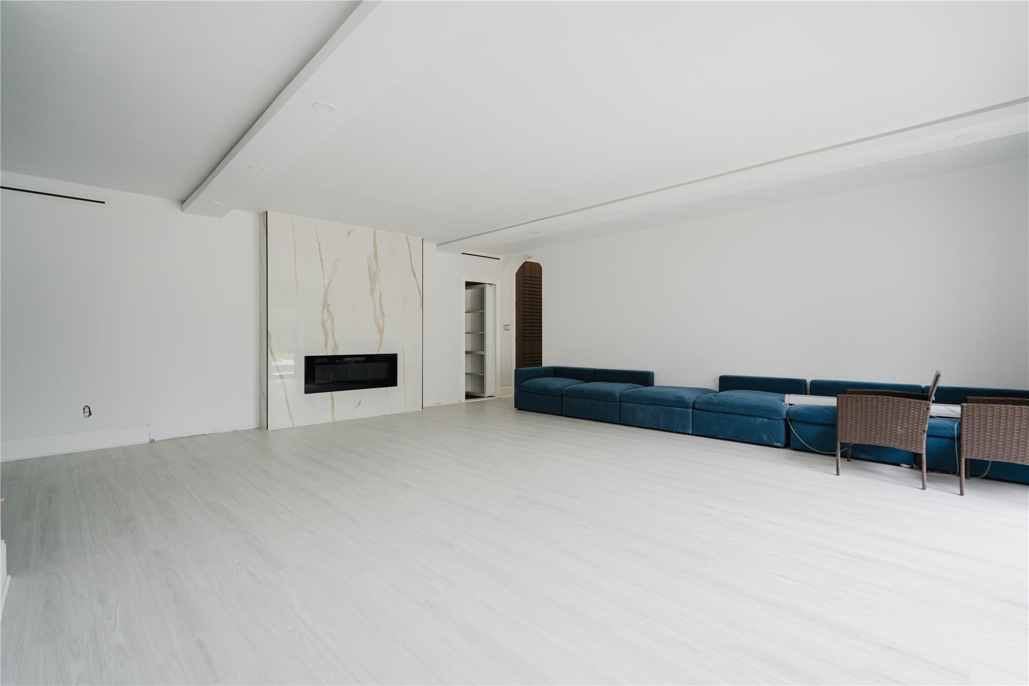 HILLSBORO ISLES - Residential