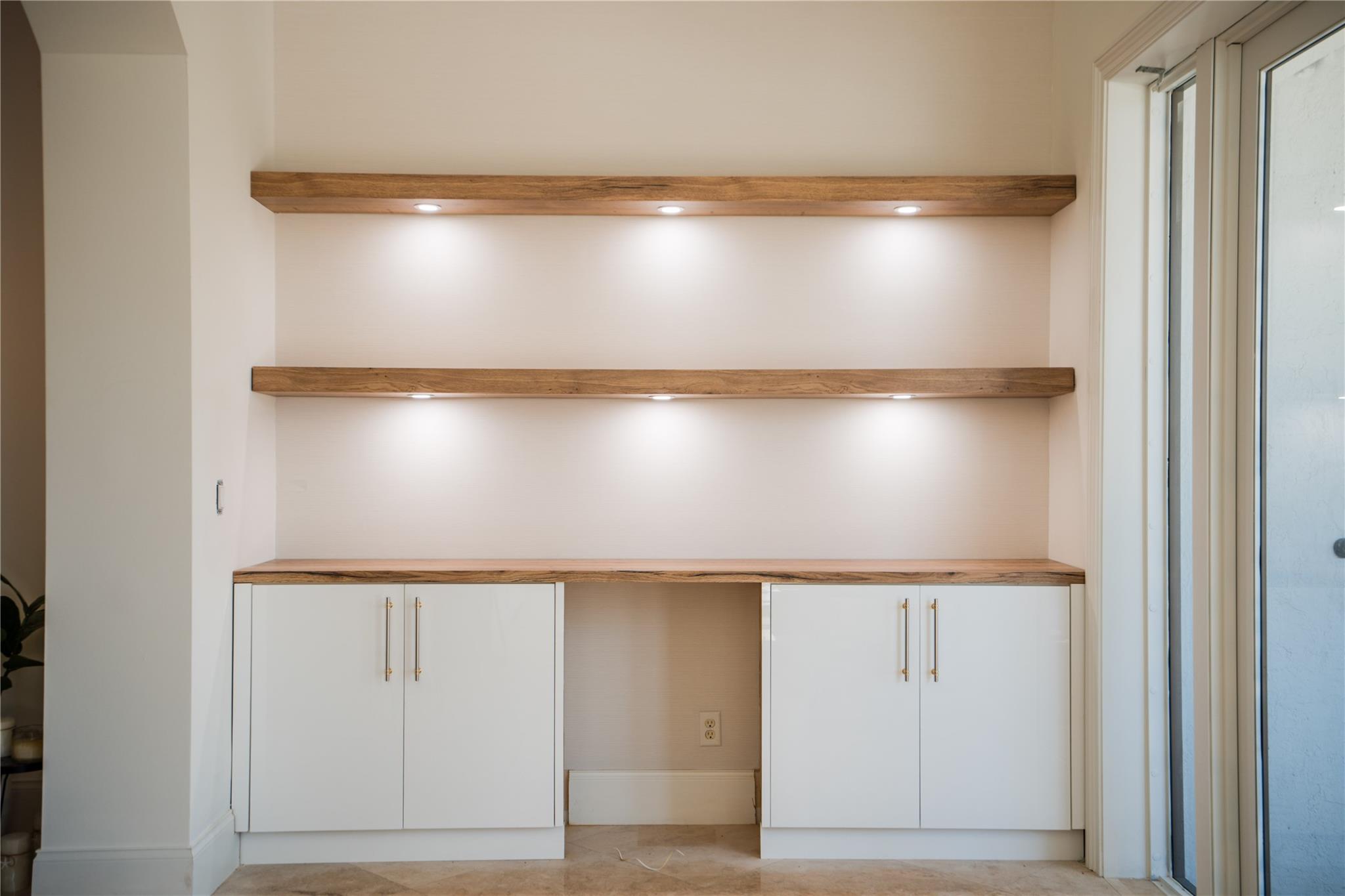 HILLSBORO ISLES - Residential