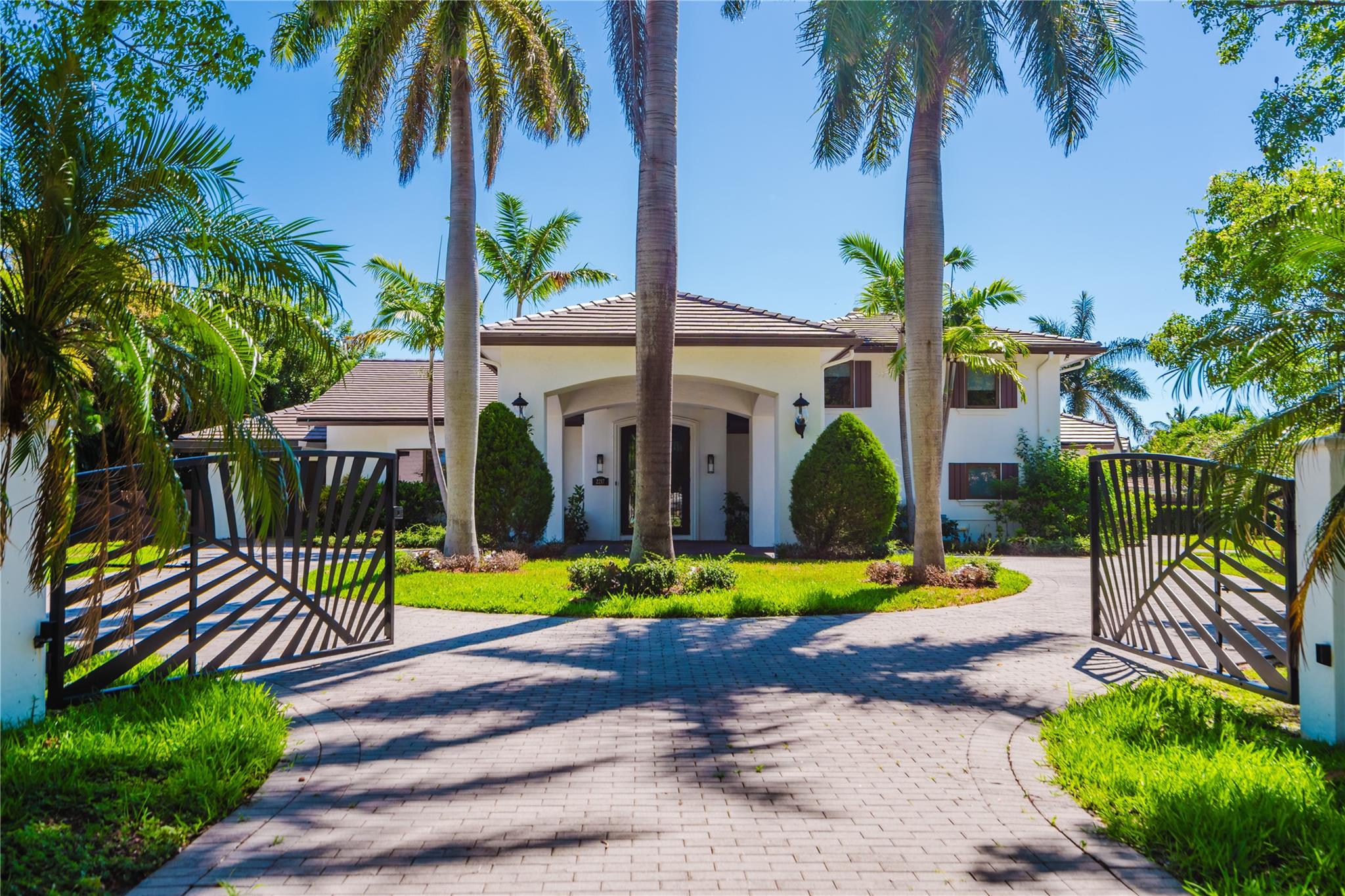 HILLSBORO ISLES - Residential