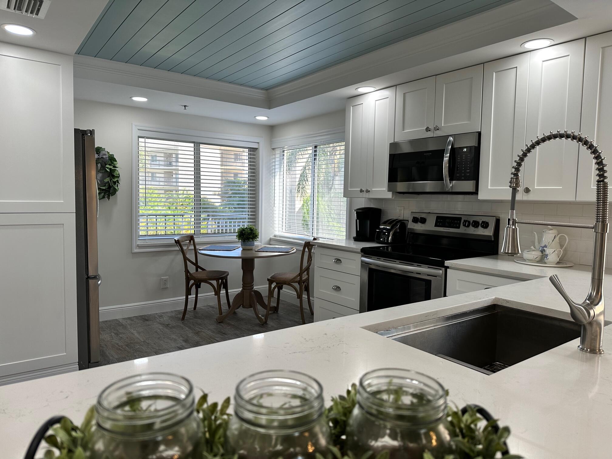 JUPITER BAY EAST CONDO - Residential