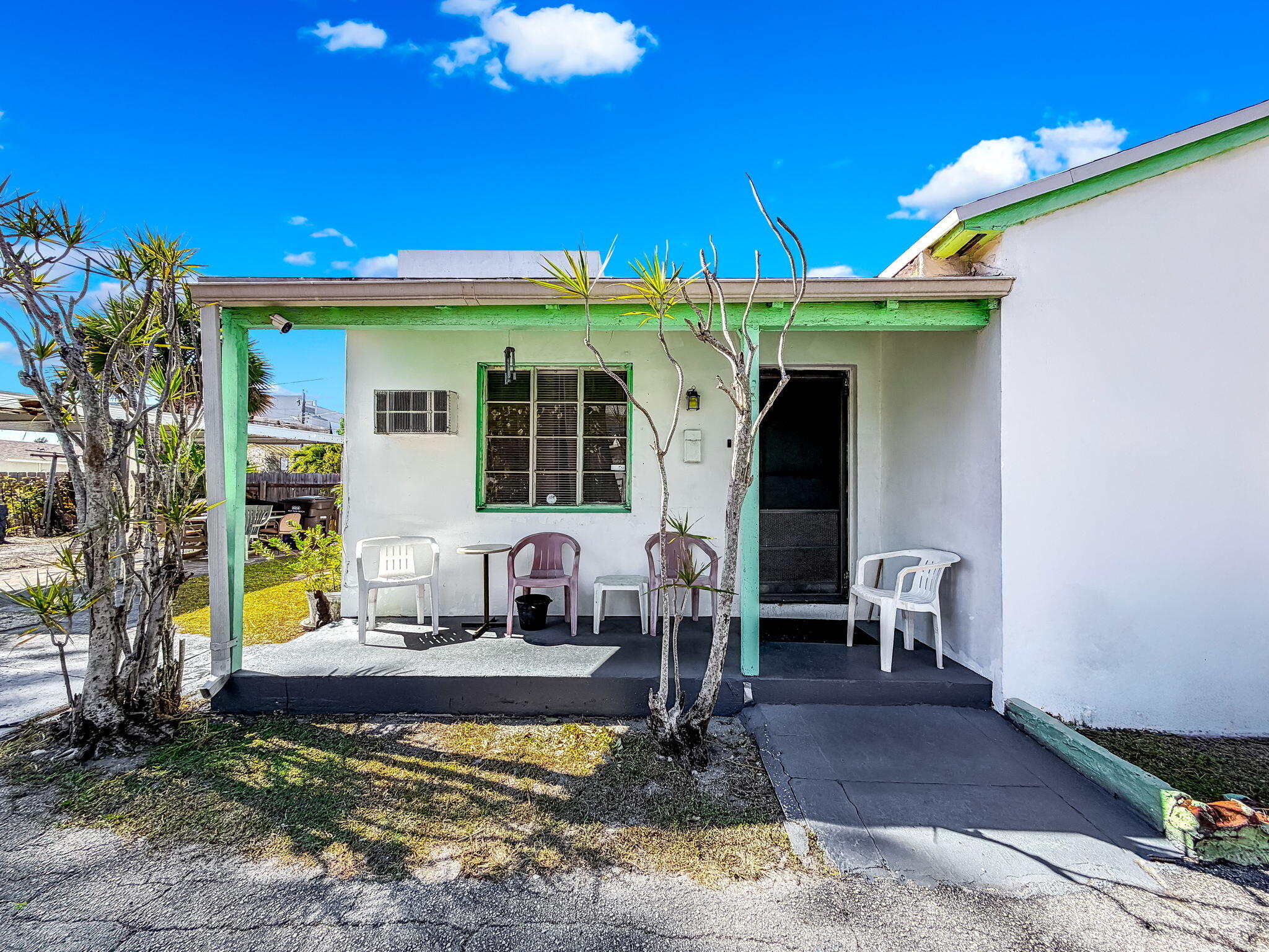 LAKESIDE COURT - Residential Income