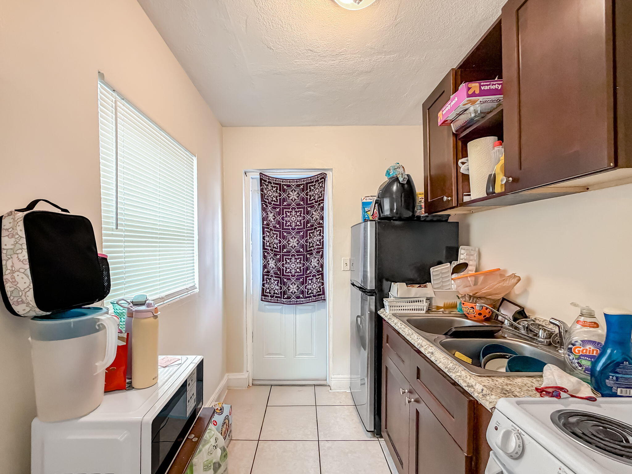 LAKESIDE COURT - Residential Income