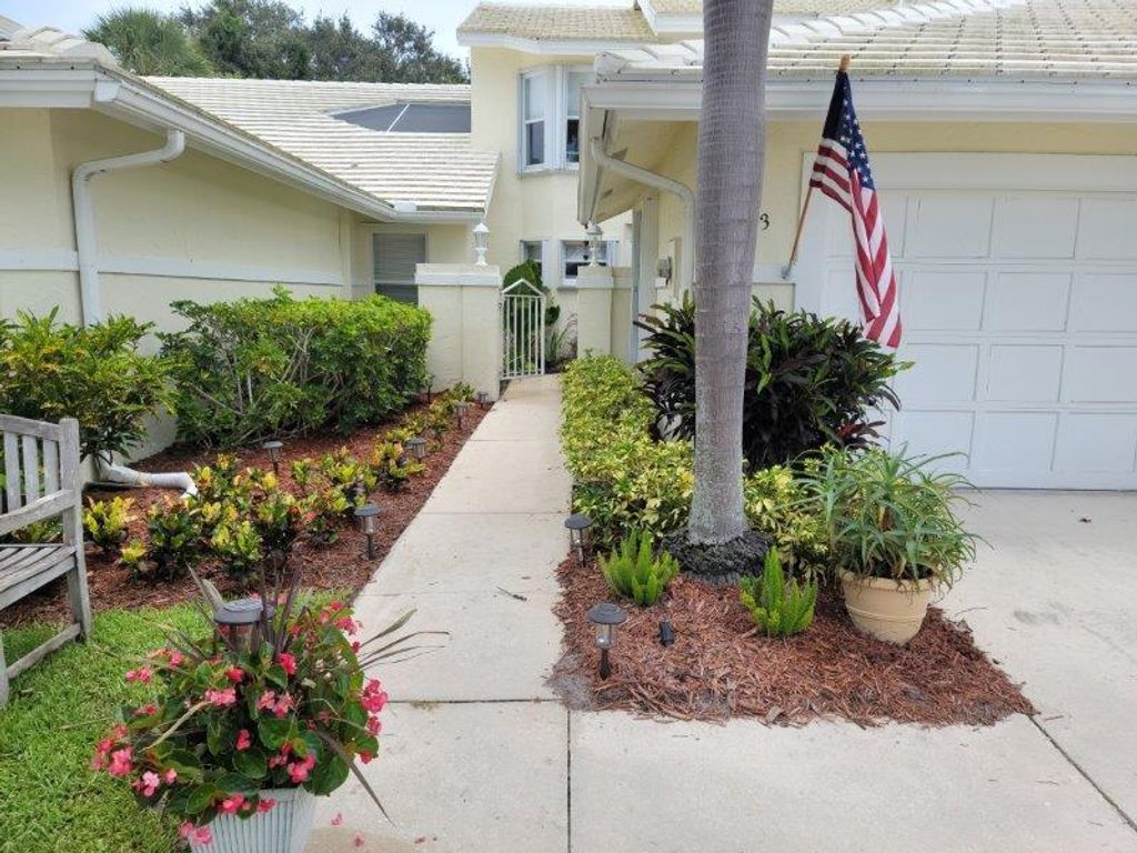 Photo of 2423 SW Foxpoint Trail, Palm City, FL 34990 (MLS # R10907841)