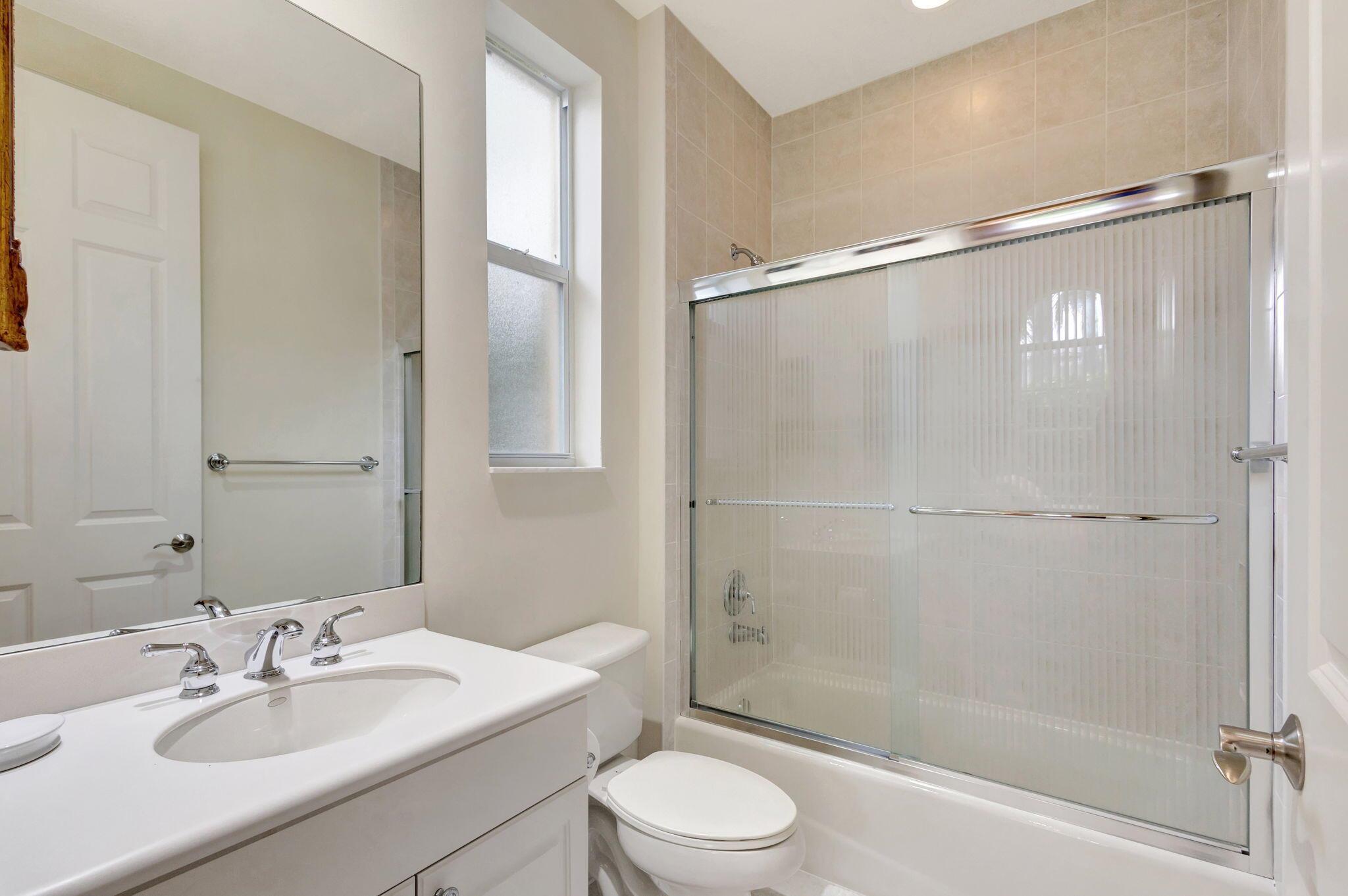 MIRASOL PAR 23 - Residential Lease