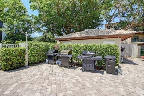 Tiny photo for 8111 Northboro Court #11b, Lake Clarke Shores, FL 33406 (MLS # B26029887)