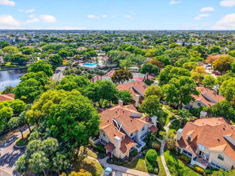 Tiny photo for 8111 Northboro Court #11b, Lake Clarke Shores, FL 33406 (MLS # B26029887)