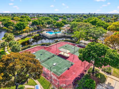 Tiny photo for 8111 Northboro Court #11b, Lake Clarke Shores, FL 33406 (MLS # B26029887)