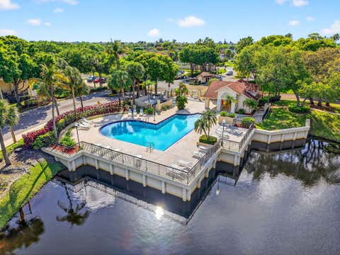 Tiny photo for 8111 Northboro Court #11b, Lake Clarke Shores, FL 33406 (MLS # B26029887)