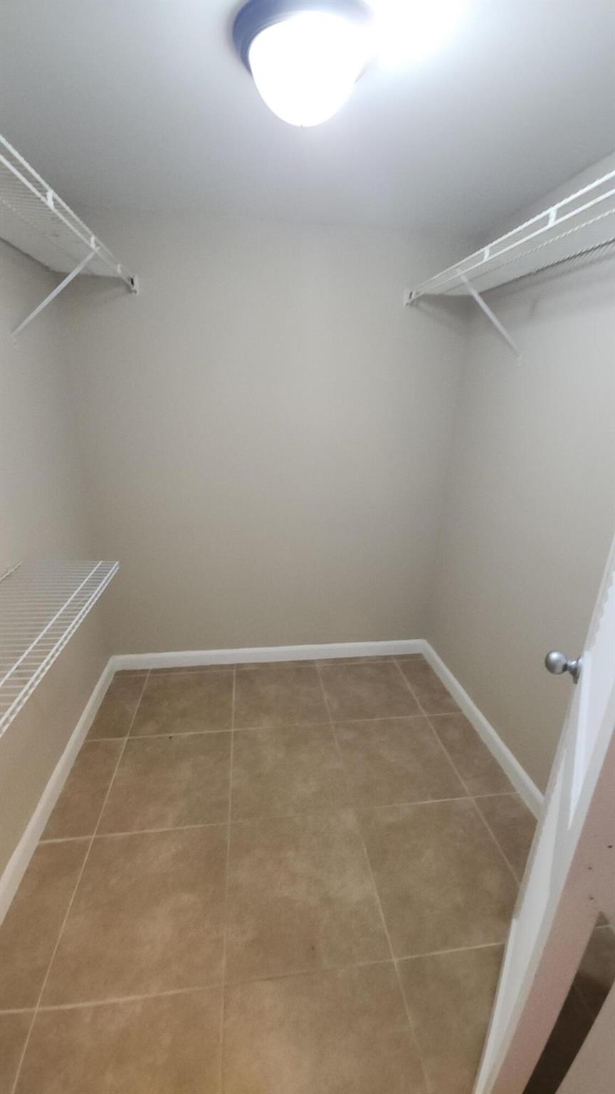 LAKESIDE CONDO - Residential