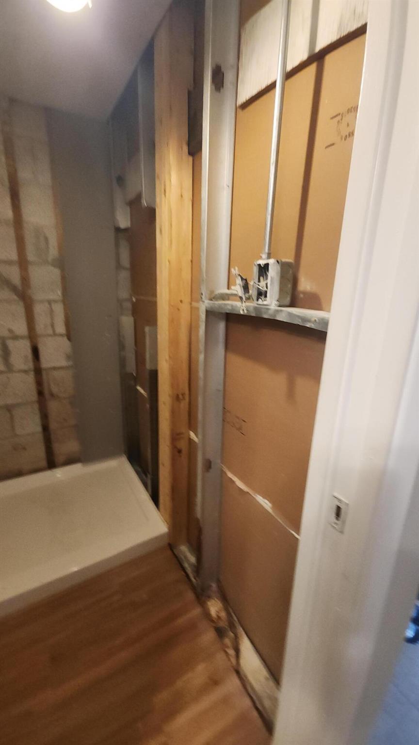 LAKESIDE CONDO - Residential