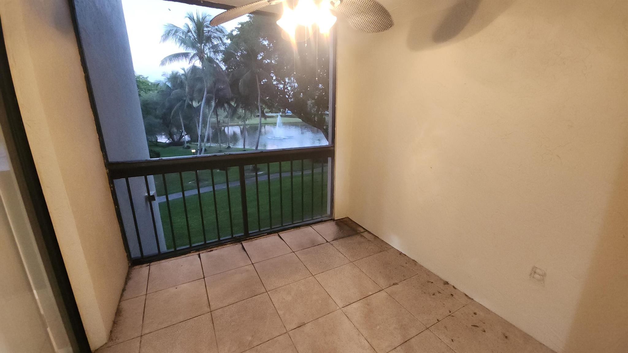 LAKESIDE CONDO - Residential