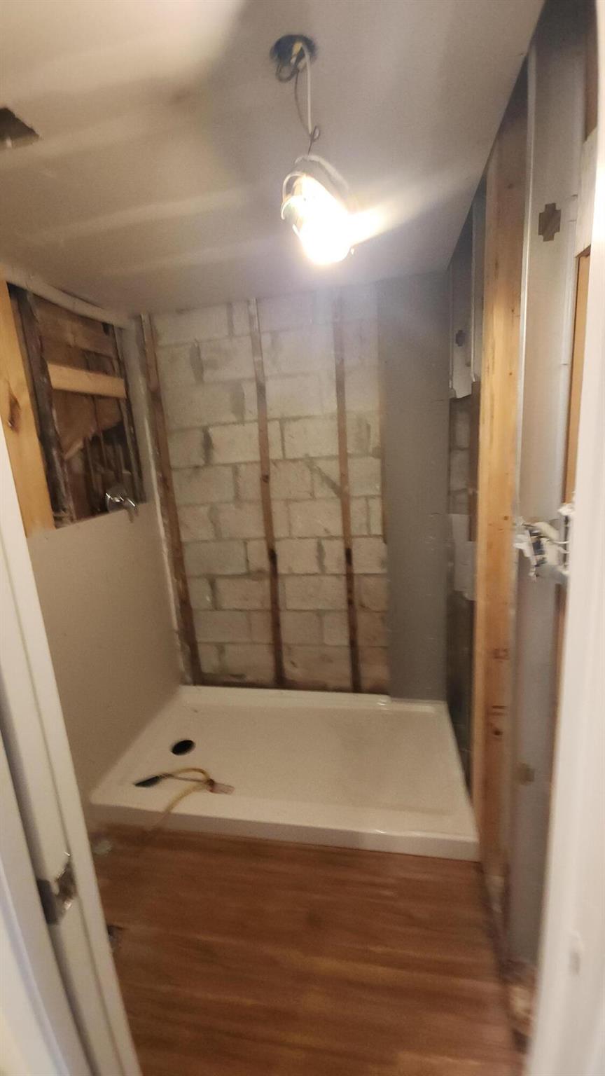 LAKESIDE CONDO - Residential