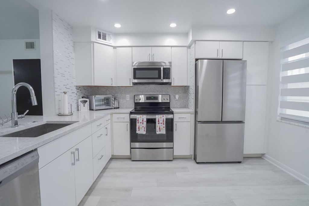Photo of 3201 Portofino Pt #F1, Coconut Creek, FL 33066 (MLS # F10530891)