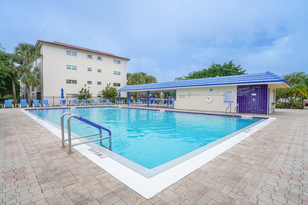 WYNMOOR VILLAGE - Residential