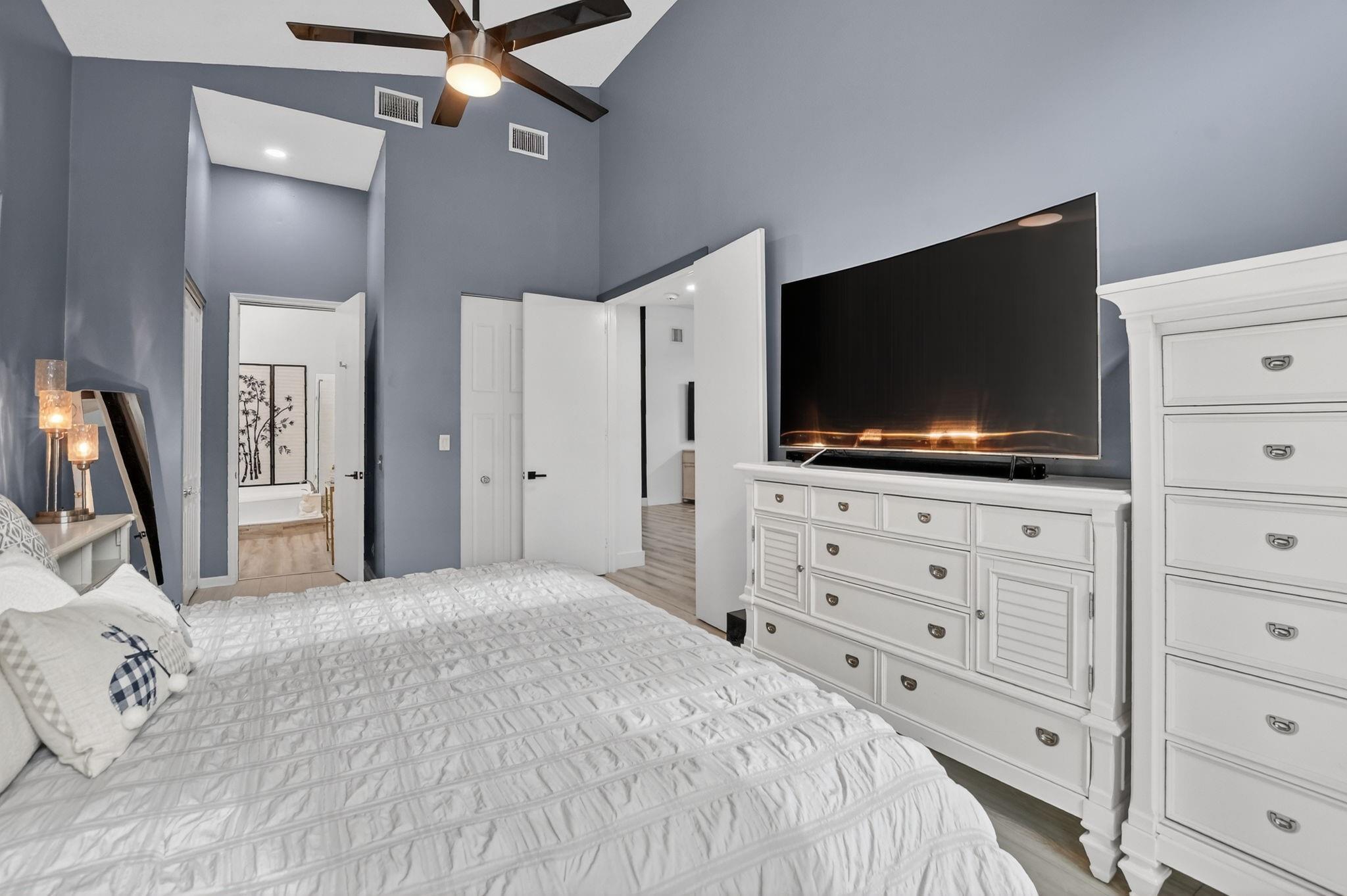 Newport Bay Club - Residential