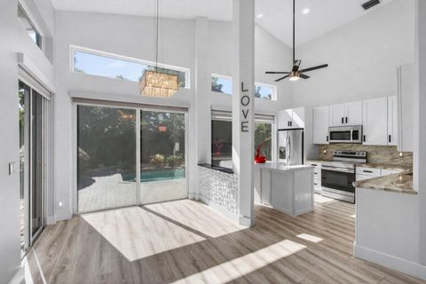 Photo of 6584 Hampton Circle, Boca Raton, FL 33496 (MLS # F10541902)