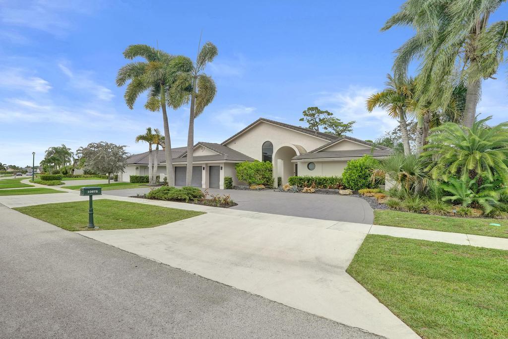 10875 Boca Woods Lane