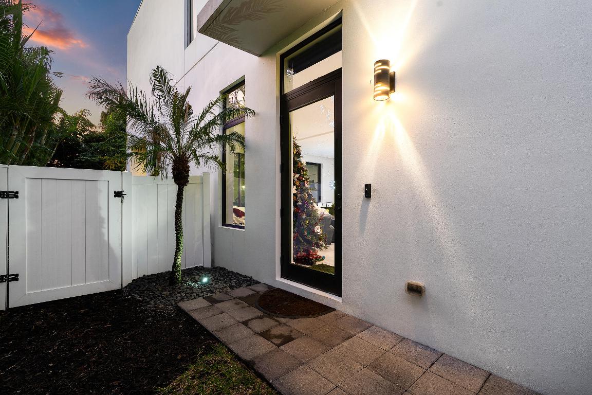 7 ON 7 PLAT - Residential