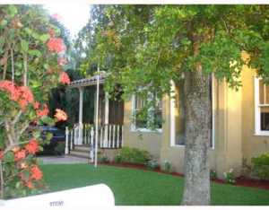 DON'T MISS THIS ''RARE'' OPPORTUNITY TO RENT A BEAUTIFULLY RESTORED 1925 HISTORICAL HOME JUST ONE BLOCK FROM THE INTRACOASTAL! 3 BR/2.5 BA . GOURMET KITCHEN W/STAINLESS STEEL APPLIANCES, GRANITE COUNTER-TOPS, ISLAND AND FULL PANTRY. HARDWOOD FLOORS THROUGHOUT ENTIRE HOUSE. TILE IN KITCHEN & BATHS. ENJOY THE ''LUSH'' , TROPICAL YARD FROM THE DOWNSTAIRS DECK OR UPSTAIRS BALCONY. UPGRADED BATHS, CROWN MOLDING THROUGHOUT. ORIGINAL FIREPLACE IN LIVING RM. PRIVATE DRIVEWAY FOR OFF-STREET PARKING. GET THE ''BEST OF BOTH WORLDS'' IN THIS HOUSE WITH THE CHARM AND CHARACTER OF YESTERYEAR AND THE MODERN DAY UPGRADES YOU NEED TODAY.