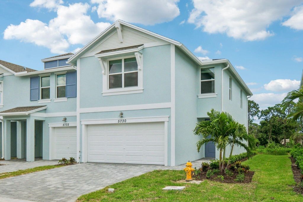 Photo of 5730 SE Edgewater Circle, Stuart, FL 34997 (MLS # R11096782)