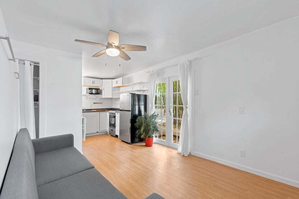 LAKE WORTH TOWN OF - Residential