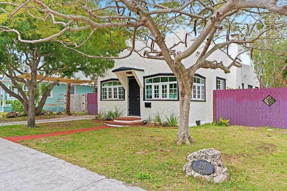 LAKE WORTH TOWN OF - Residential