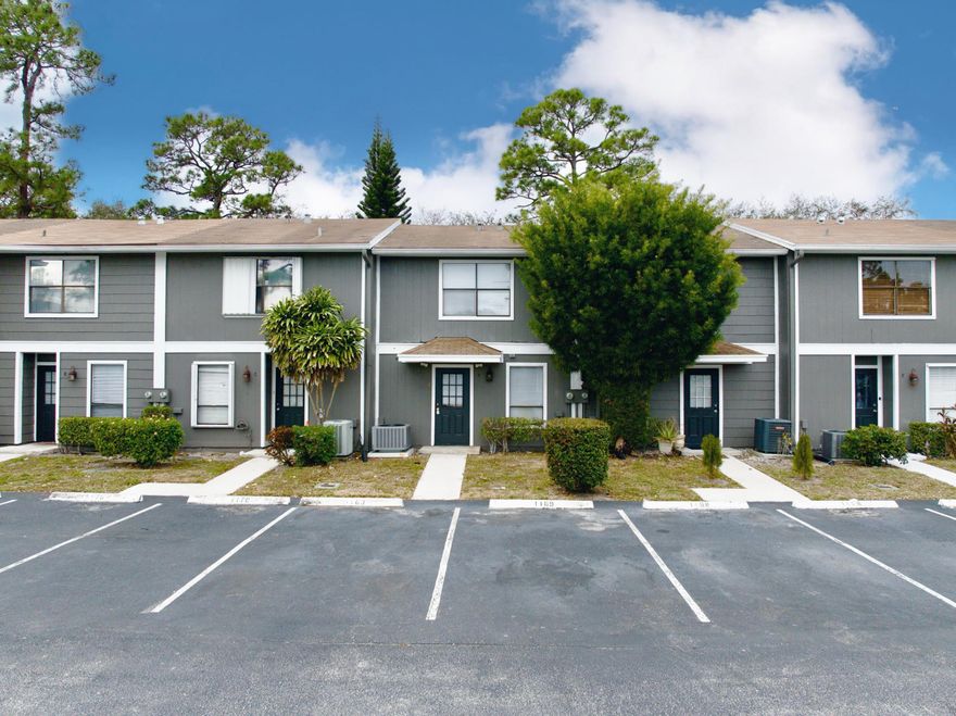 Fully renovated 2BR/2BA two-story townhouse, move-in ready. Spacious private rear courtyard with additional storage. 
Updated kitchen features stainless steel appliances, new cabinetry, and luxury finishes throughout. 
Conveniently located close to shopping, dining. 640 minimum credit score