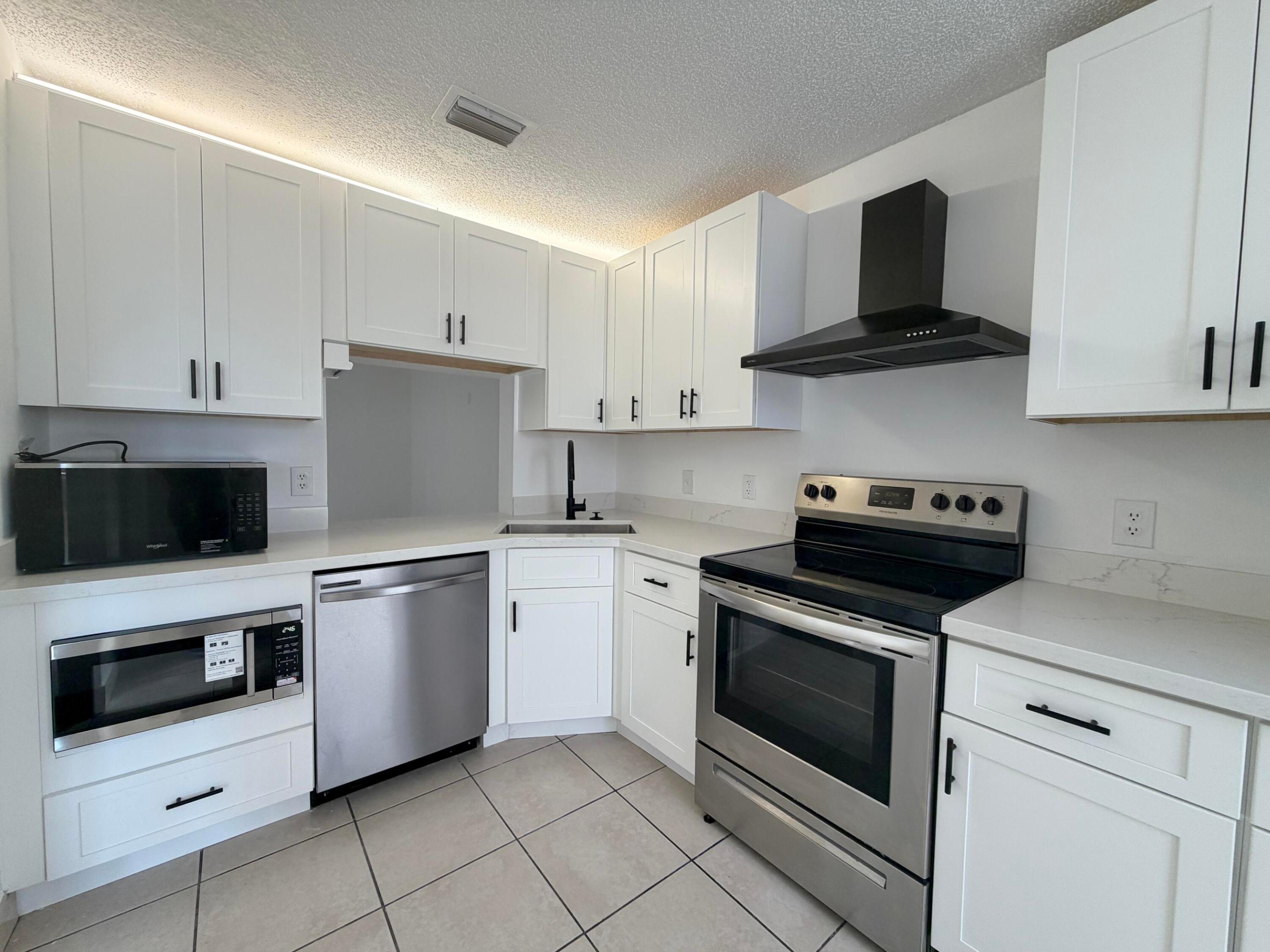 SOCIETY HILL CANNONGATE PL #5 - Residential Lease