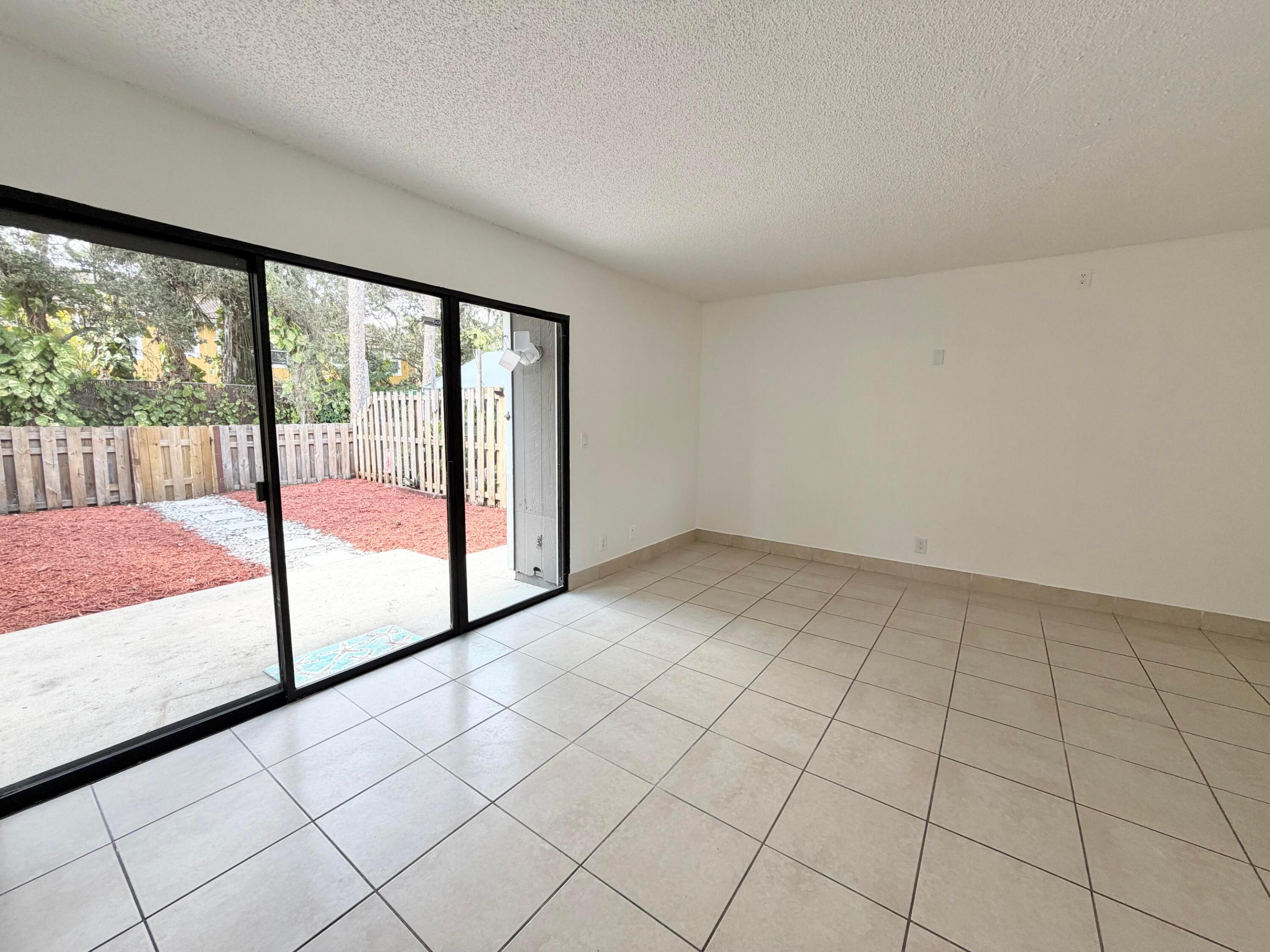 SOCIETY HILL CANNONGATE PL #5 - Residential Lease