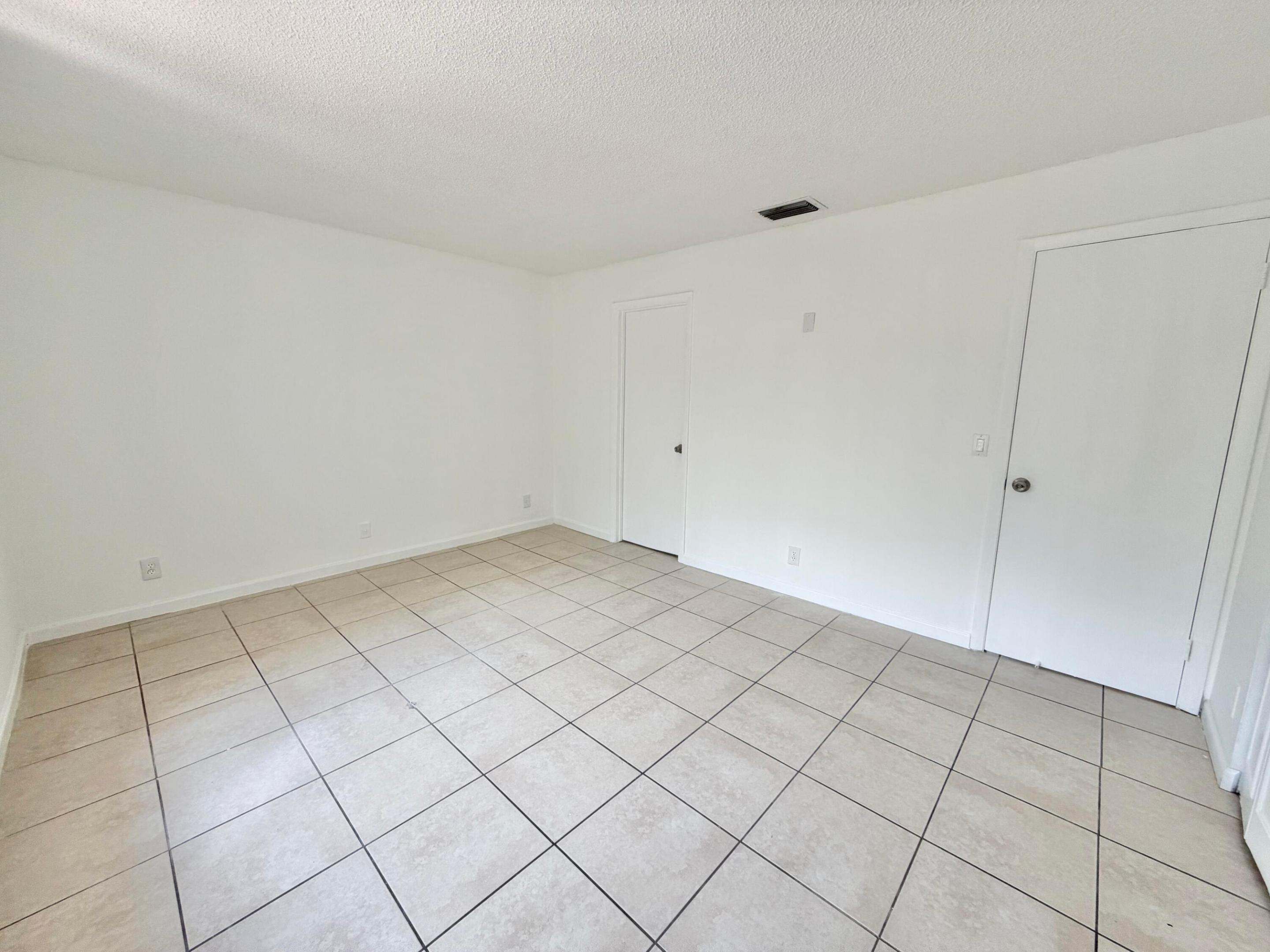 SOCIETY HILL CANNONGATE PL #5 - Residential Lease