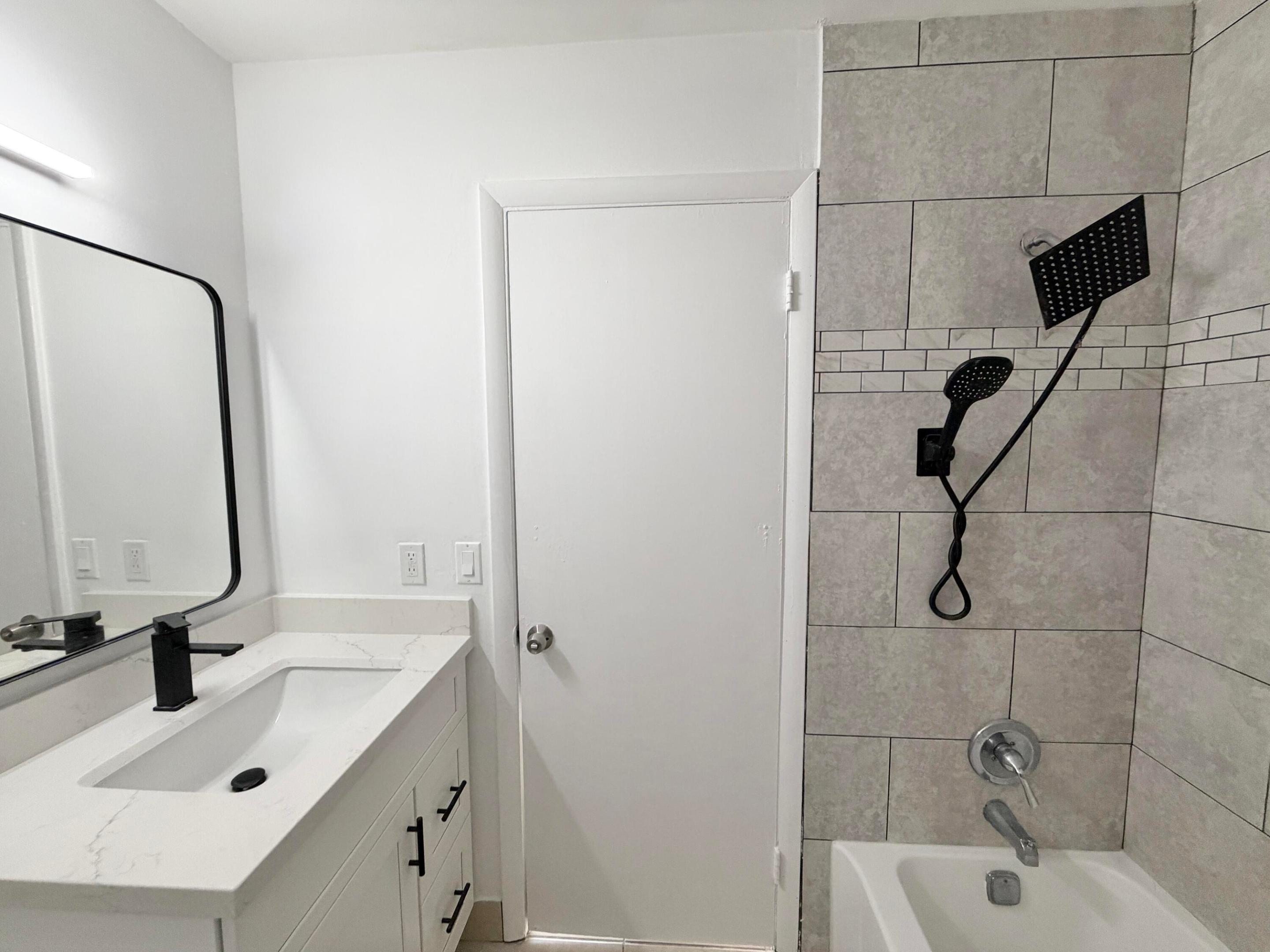 SOCIETY HILL CANNONGATE PL #5 - Residential Lease