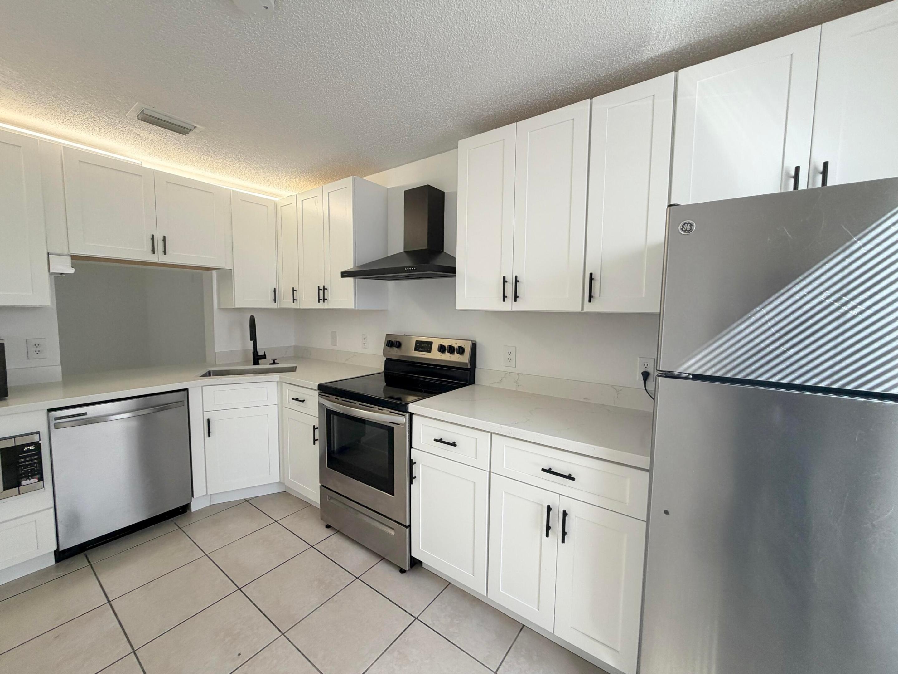 SOCIETY HILL CANNONGATE PL #5 - Residential Lease