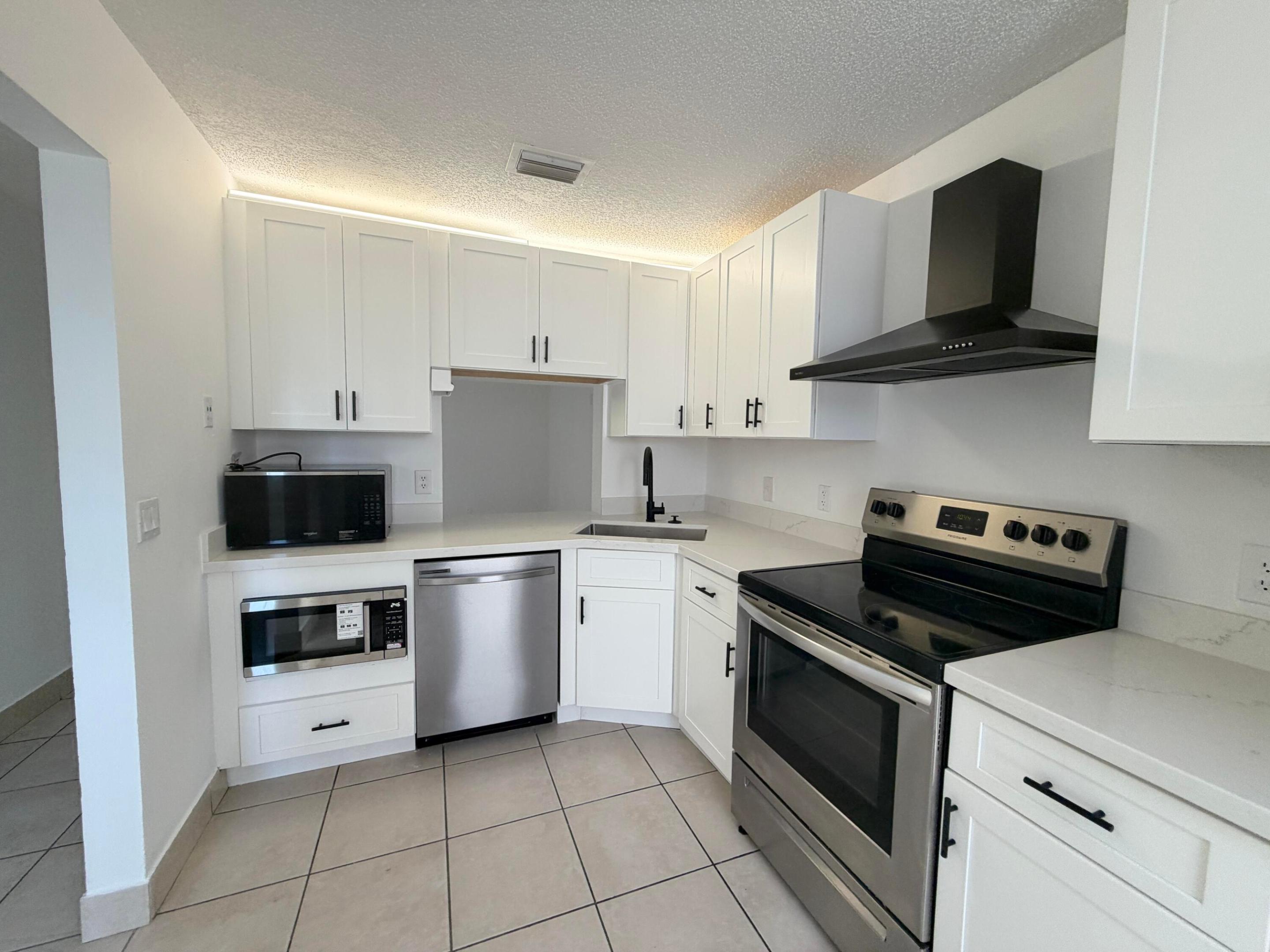 SOCIETY HILL CANNONGATE PL #5 - Residential Lease