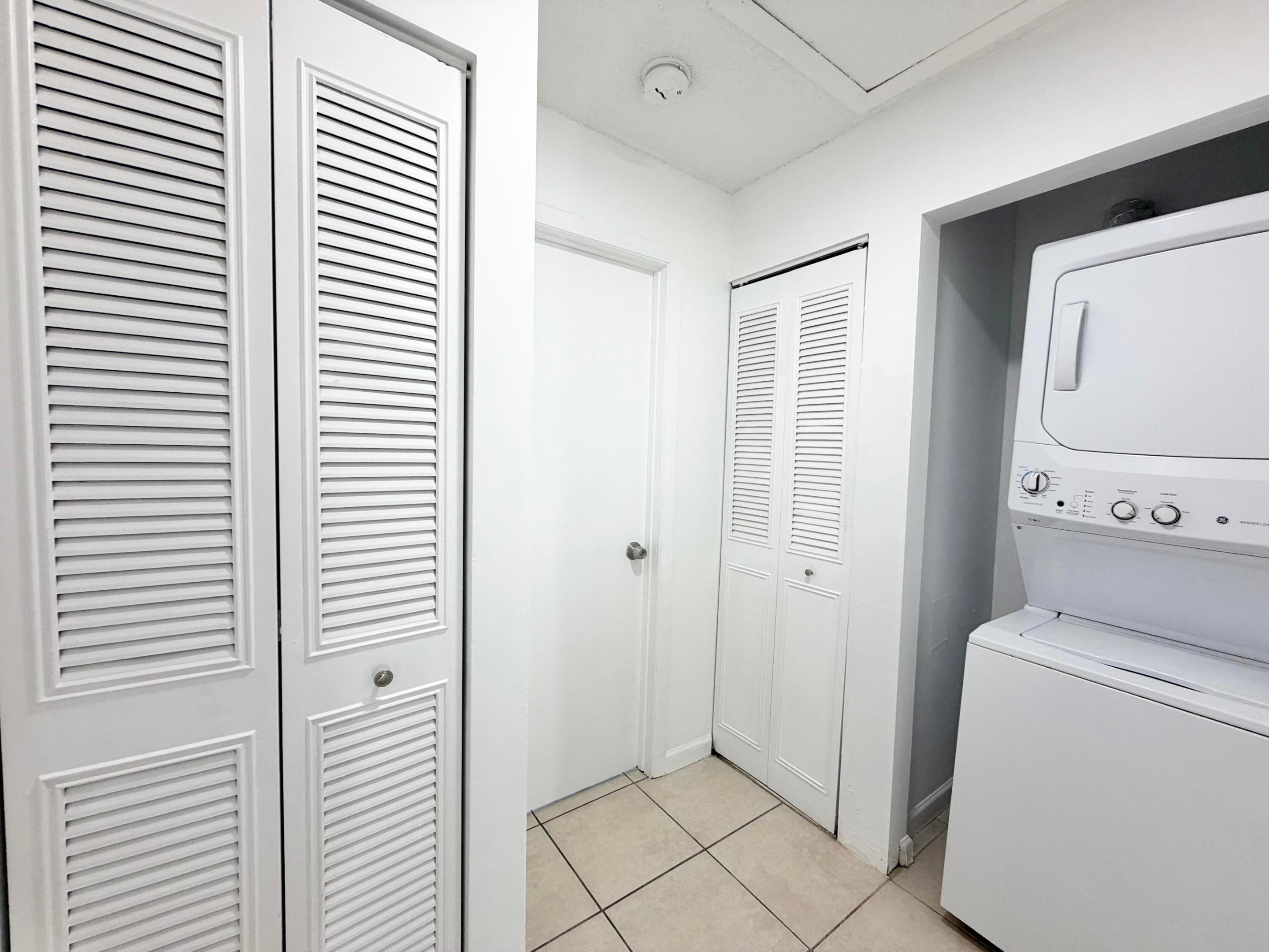 SOCIETY HILL CANNONGATE PL #5 - Residential Lease