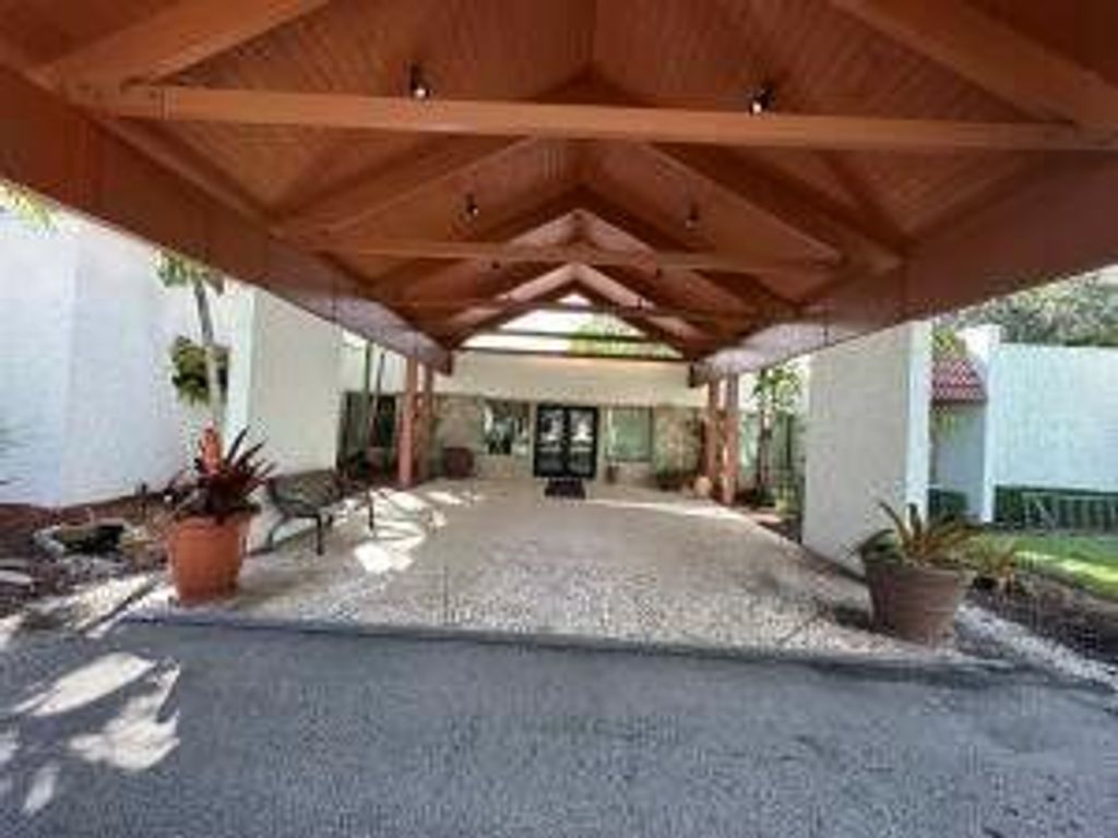 Photo of 8 SE Casa Rio Road, Port Saint Lucie, FL 34952 (MLS # R11068295)