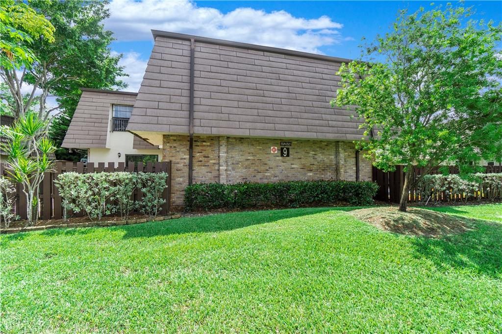 Photo of 2527 NW 99th Ave #2527, Coral Springs, FL 33065 (MLS # F10301895)