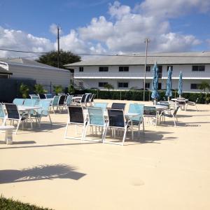 TEQUESTA GARDEN CONDO 5 - Residential