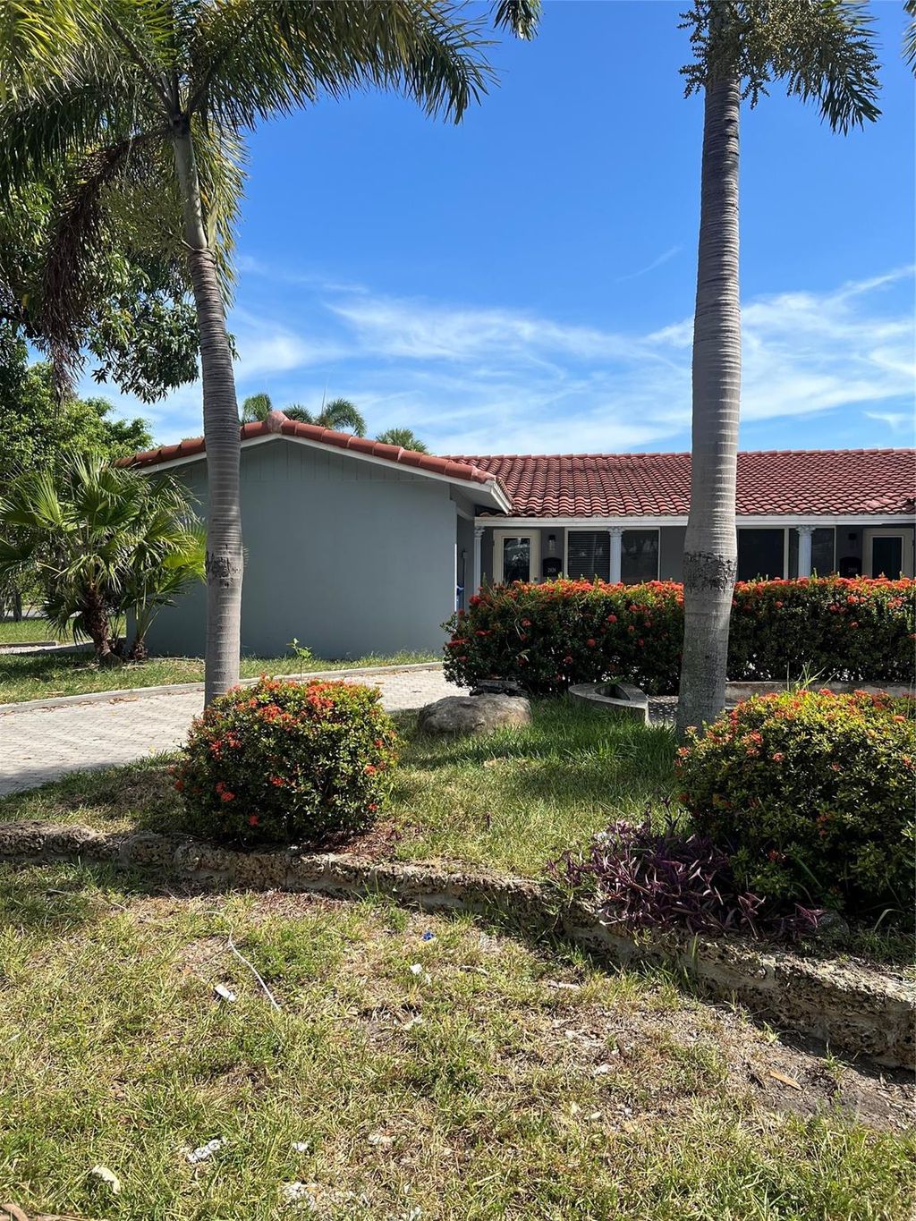 Photo of 2828 NE 49th Street, Fort Lauderdale, FL 33308 (MLS # F10515885)