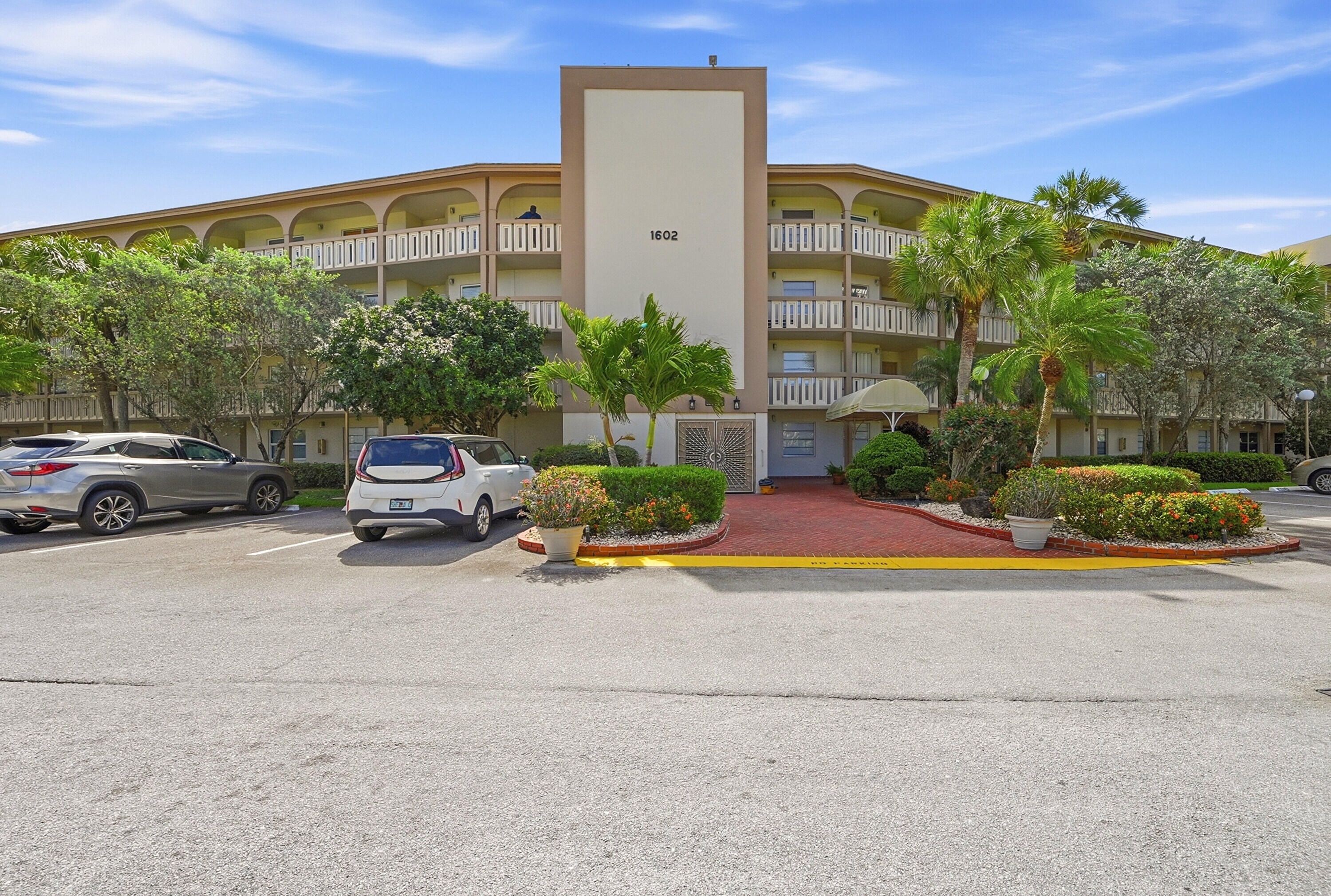 ABACO VILLAGE B CONDO - Residential