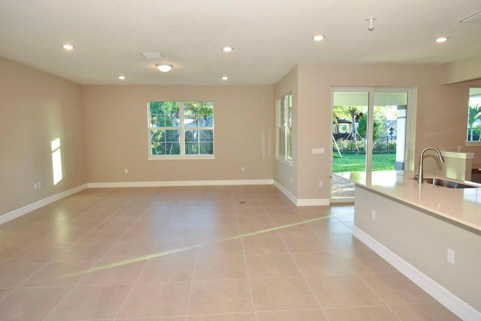 12546 Triumph Lane