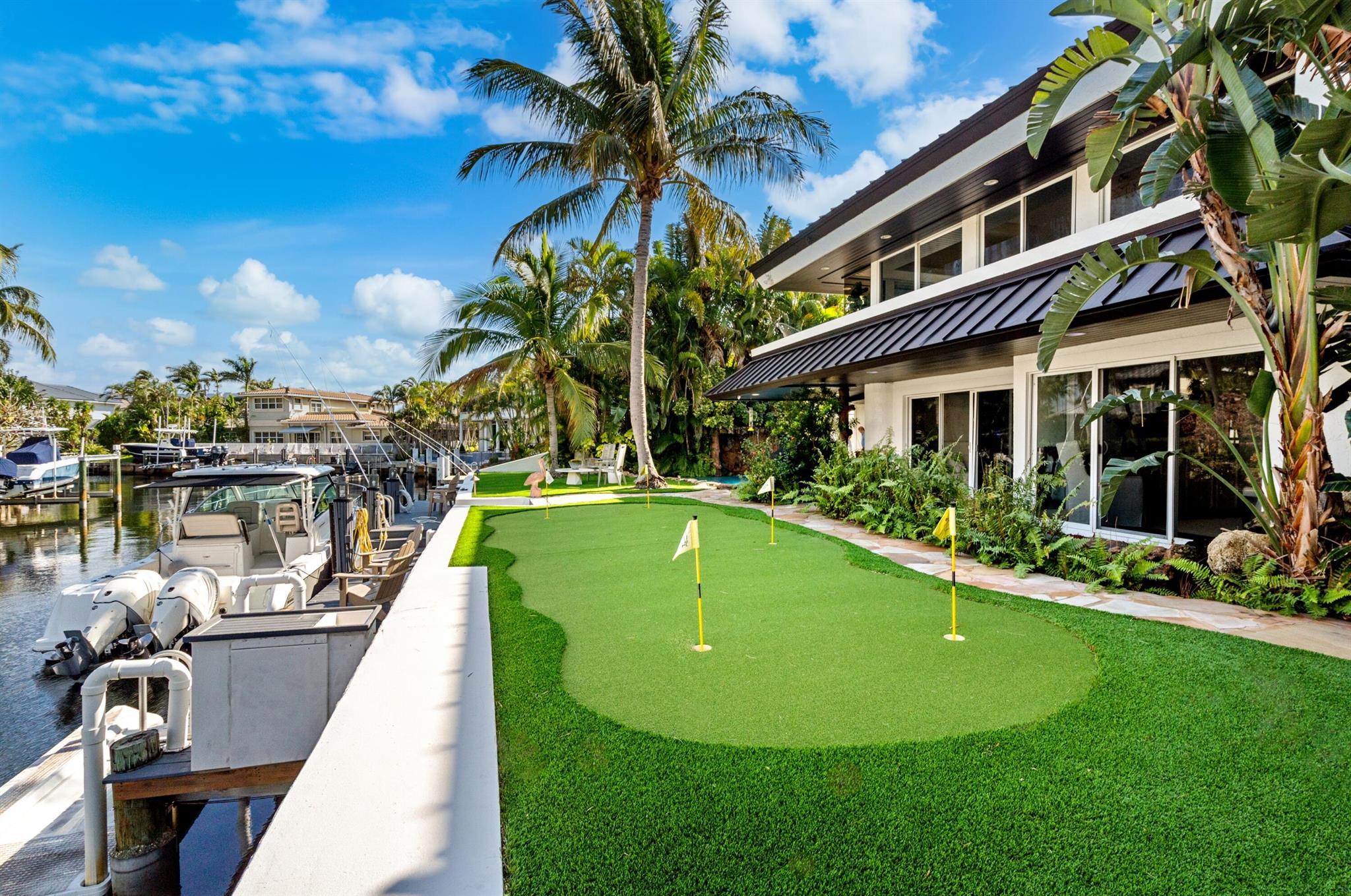 HARBOUR EAST - Residential