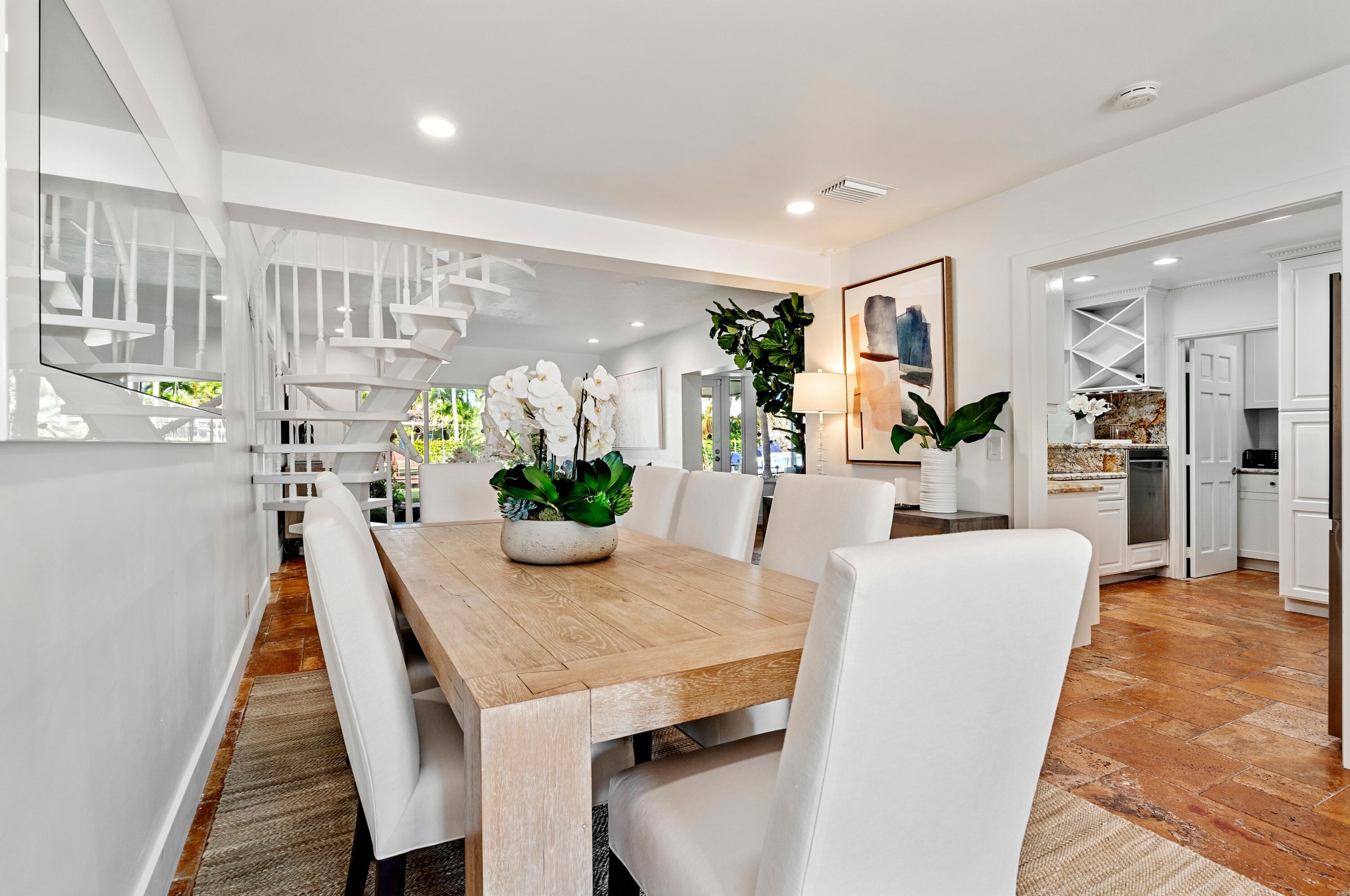 681 NE Harbour Drive