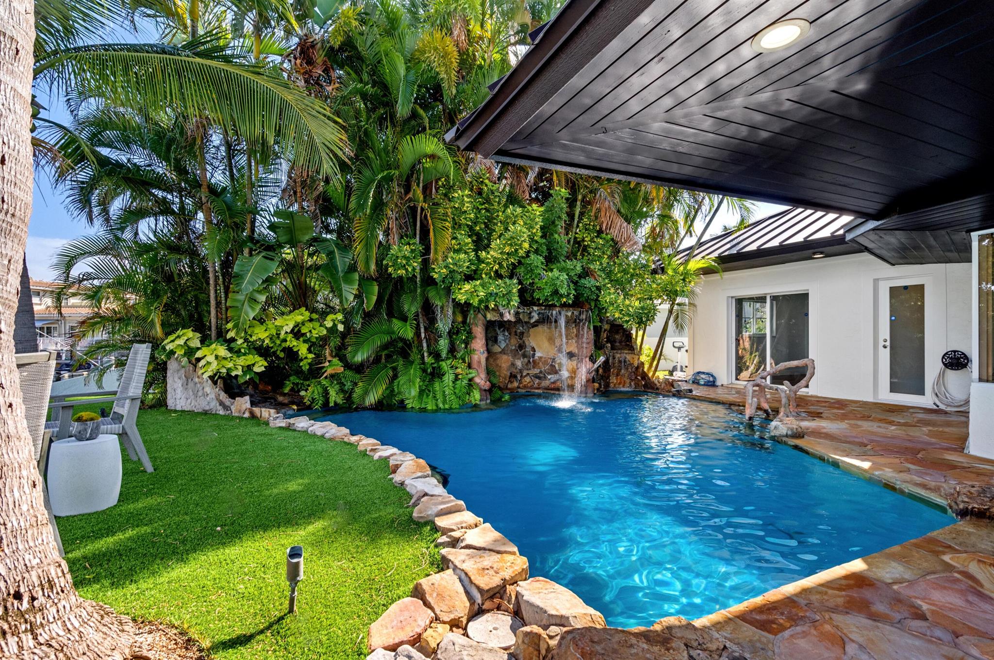 HARBOUR EAST - Residential